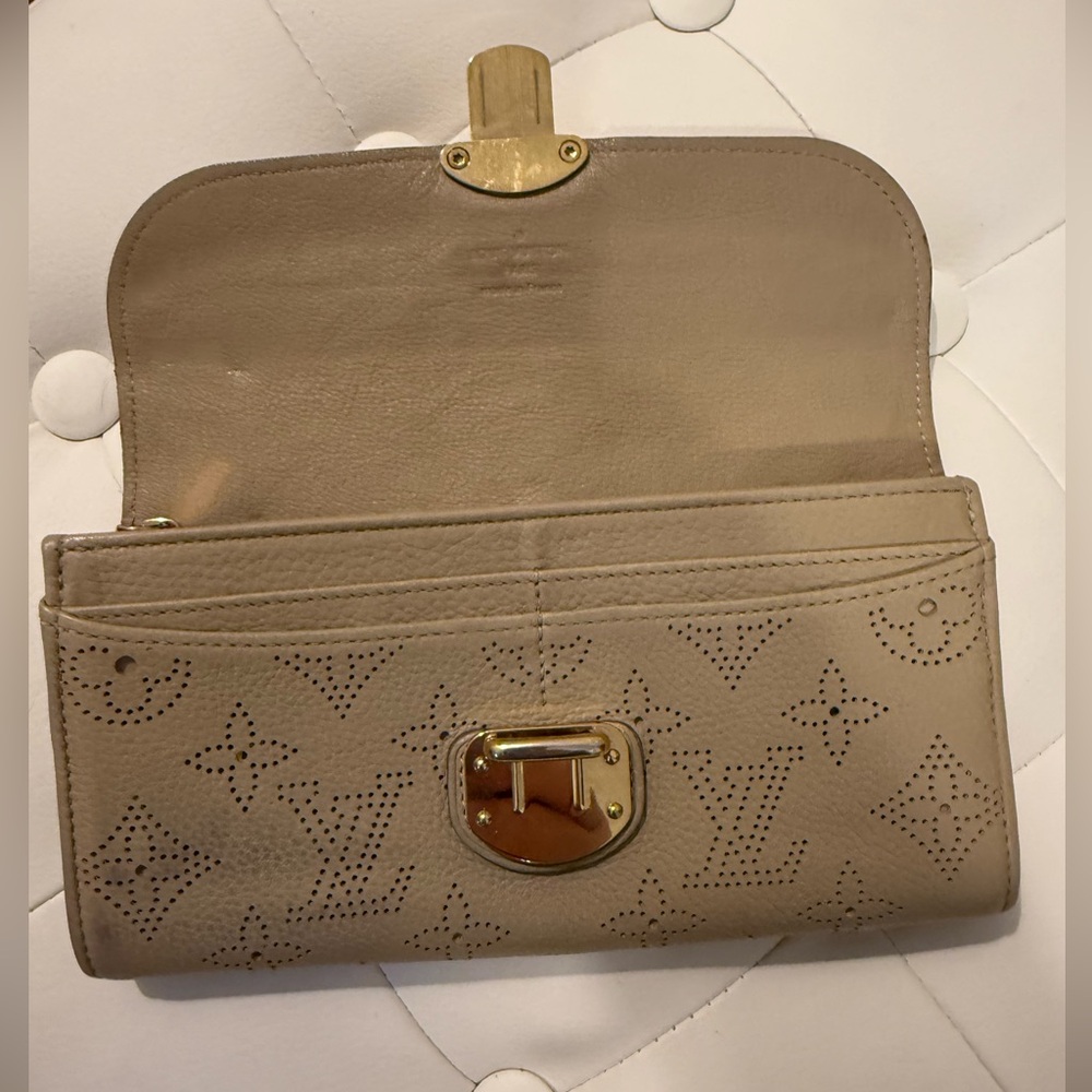Louis Vuitton portefeuille iris mahina taupe Wallet- - Picture 6 of 13